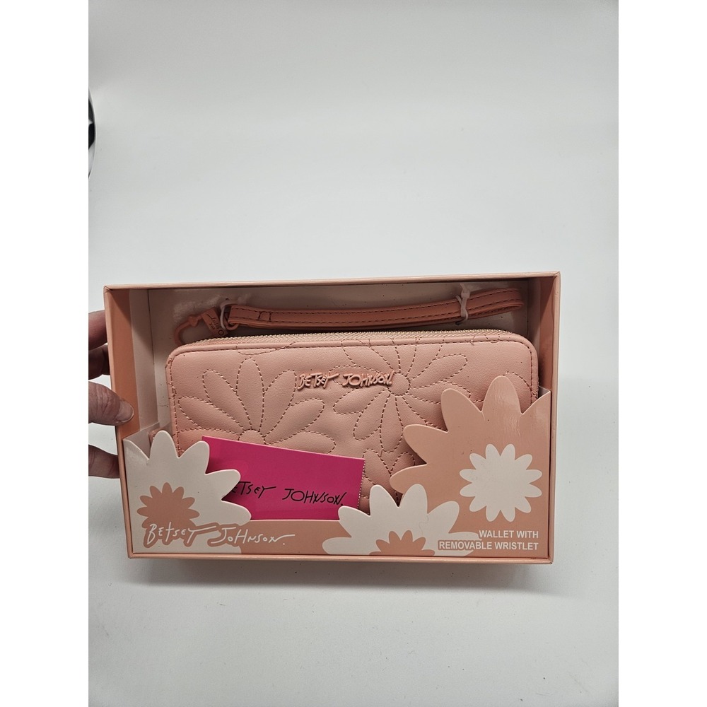 Betsey‎ Johnson  Wallet